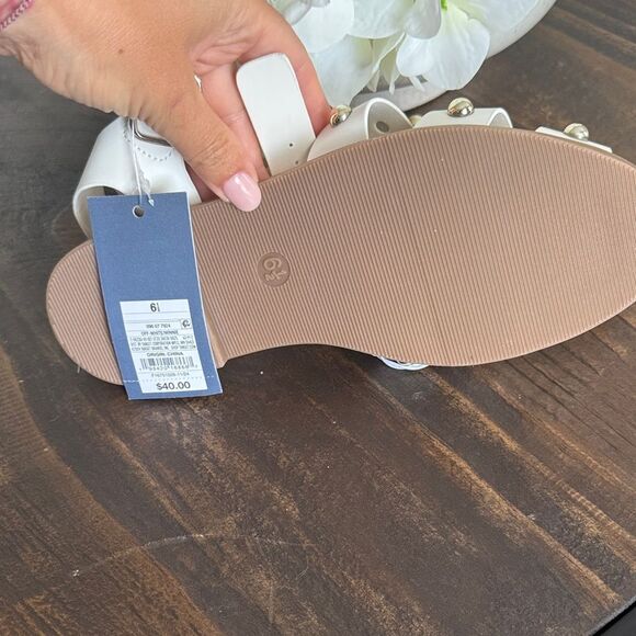 Stylish White Studded Sandals Universal Thread - Picture 4 of 4